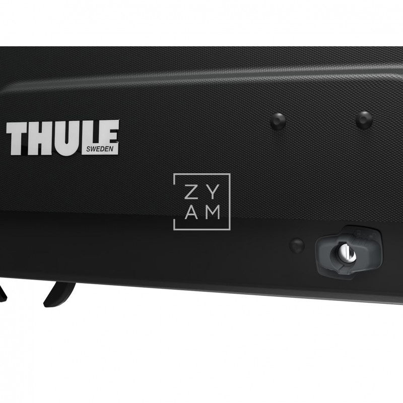 Baúl de techo Thule Force XT S 300L, compacto con apertura DualSide y montaje rápido.
