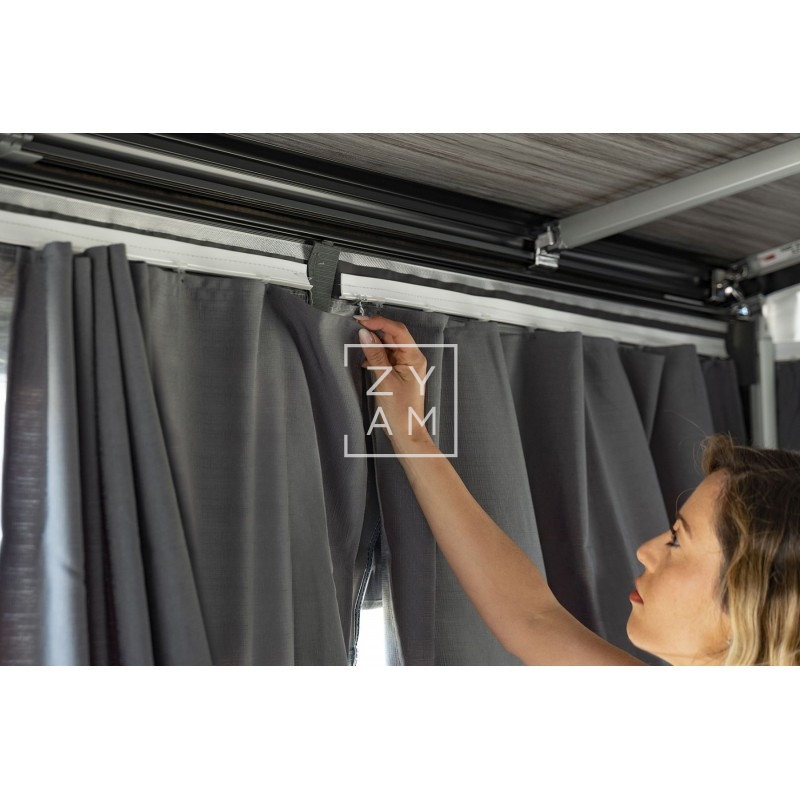 Cortinas-Privacidad-Fiamma-Dark-Grey-x2-Zyam-Oscurecimiento-08761-01