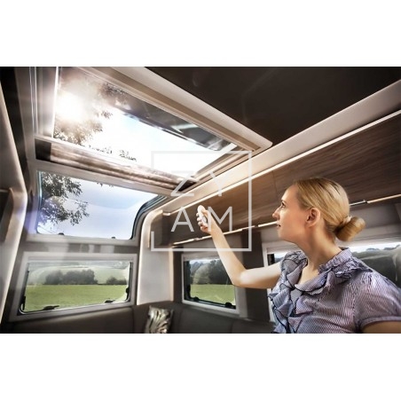 Claraboya PolyLux 960x655 Automática para Autocaravanas de Lujo