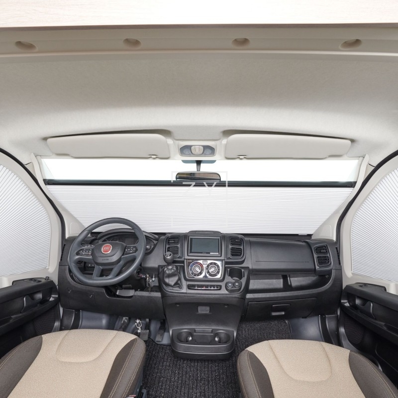 Oscurecedor de parabrisas Dometic FP 210 para Fiat Ducato 250/290 con aislamiento térmico y diseño en panal.