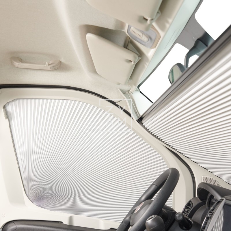 Oscurecedor de parabrisas Dometic FP 210 para Fiat Ducato 250/290 con aislamiento térmico y diseño en panal.