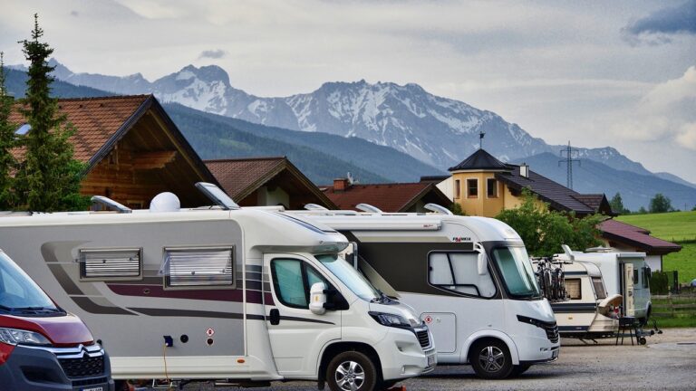 aravana vs autocaravana vs camper